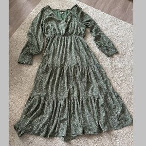 Three Bird Nest Cross Front Bodice Floral Maxi Dress